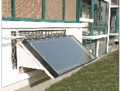 动力制热好啊义建筑一体化平板太阳能热水器