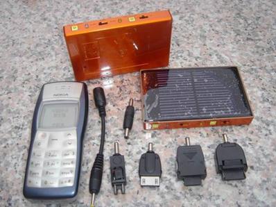 02款太阳能手机充电器