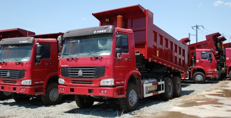 中国重汽HOWO 336马力 6X4 自卸车