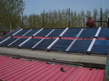 北京太阳能 太阳能热水工程联箱水灌 北京太阳能热水器