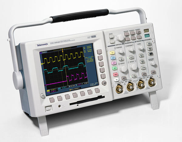 高价收购TDS3034C数字示波器 回收TDS3034C