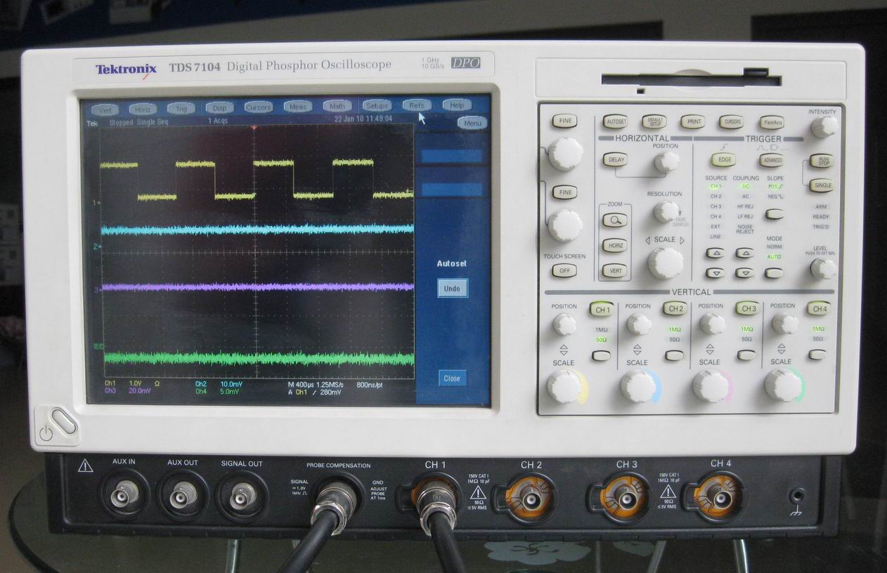 TDS7104/TDS 7104  泰克1GHZ数字荧光示波器