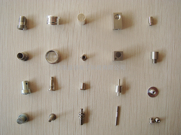 螺柱、螺母、铜钉、铆钉、六角铜柱、接插件、通讯连接器等精密五金零件