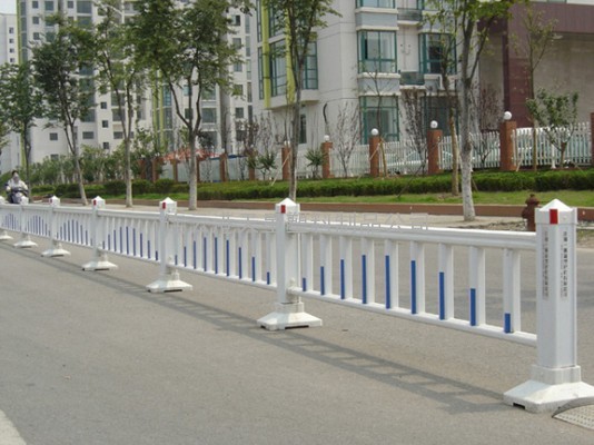 江苏省连云港pvc交通护栏、pvc隔离护栏