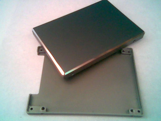 SSD外壳