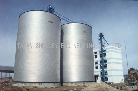 Flat bottom steel silo 10000t