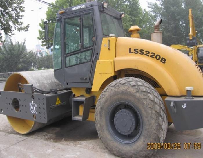 供应洛阳产二手压路机