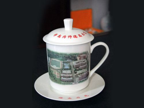 景德镇陶瓷茶杯、会议陶瓷茶杯、聚会用品、促销赠品陶瓷茶杯庆典礼品陶瓷茶杯、活动纪念品，商务陶瓷礼品，