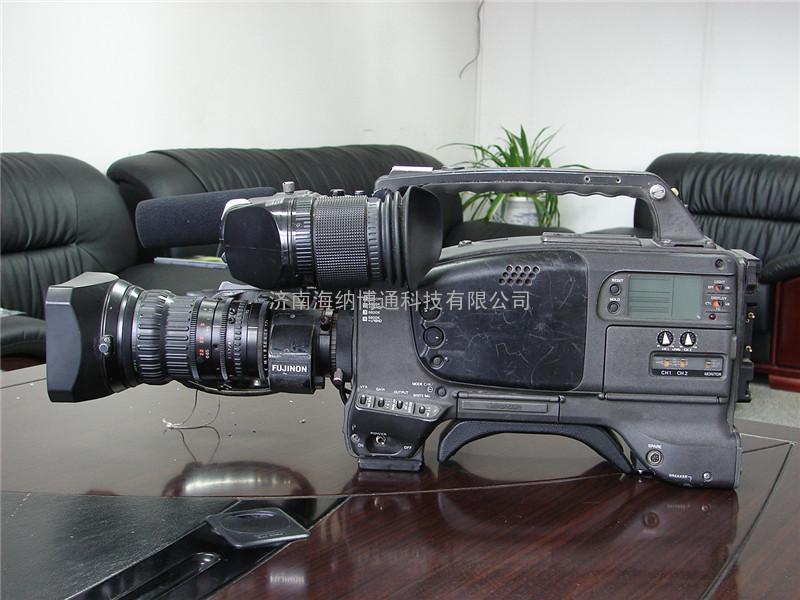 出AJ-D800  DVCPRO 25M 摄像机