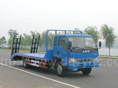 长寿命江淮低平板运输车 挖掘机托板车 挖掘机拖车 钩机托板车 钩机平板拖车 钩机拖车 低平板运输车