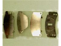 消音片是汽车刹车系统中的一个组件
