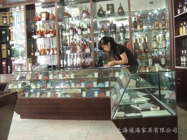 烟酒展示柜11 首选上海遥海 专业展示柜设计制作