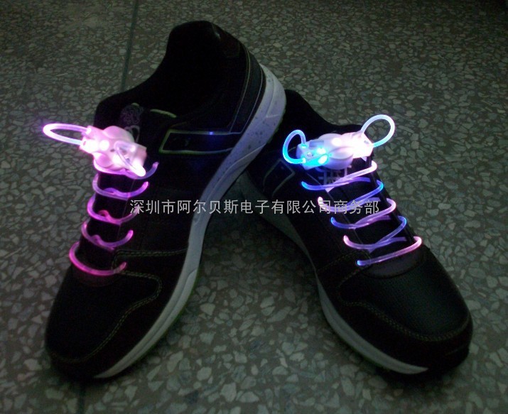 (厂家直销)时尚炫彩超高亮LED闪光鞋带。超流行装备。厂家特价