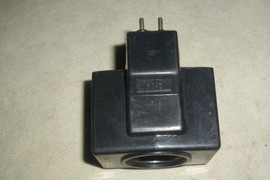 台湾YUKEN油研DSG-01型电磁阀线圈接线盒式