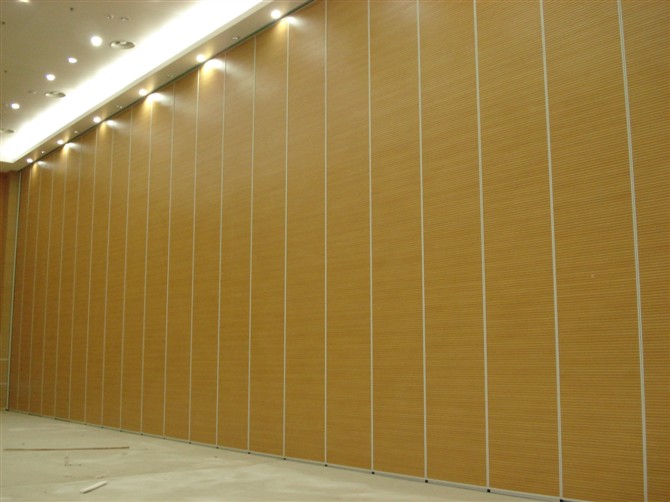 大型会议中心、展览中心内活动隔音门(移动屏风）