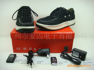 遥控器操控的智能按摩保健鞋；专利产品，电子理疗保健鞋休闲鞋