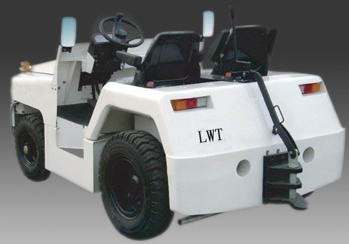 电动牵引车-内燃2.0-2.5吨自排手排牵引车