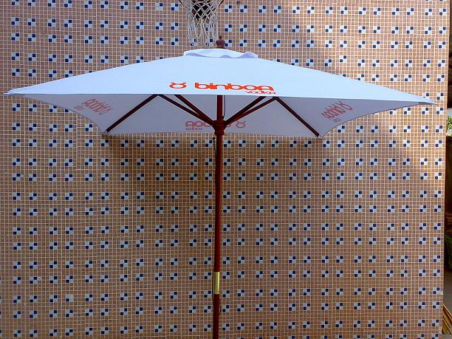 1.75米四方形木质太阳伞