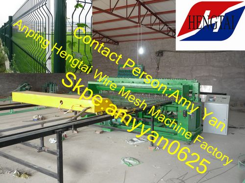 Numerical control welded wire mesh fence machine（1