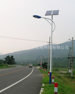 广西忻城太阳能路灯厂家供应
