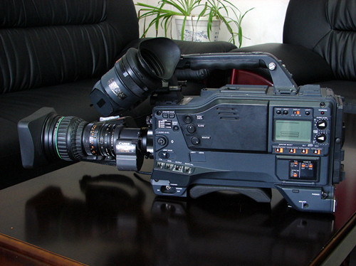 出AJ-D913 DVCPRO 50M摄像机