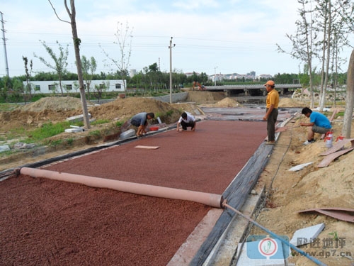 上海透水水泥混凝土路面 上海彩色透水地坪施工厂家
