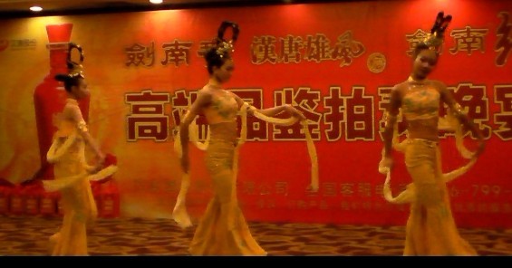 广州劲舞啦啦操瑜珈丝带舞蹈队承接路演活动