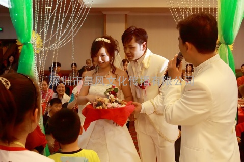 深圳婚礼摄影摄像 婚礼摄影 摄像 化妆 主持 一条龙服务