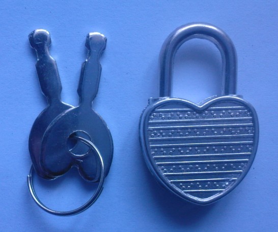 心形锁，压铸锁，本子锁