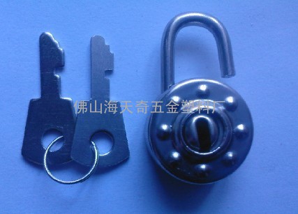 铁皮心形锁，心形挂锁，文具锁，箱包锁，笔记本锁