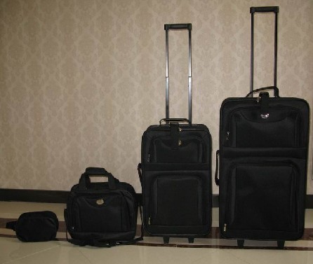 上海厂定做生产拉杆行李箱包，电脑公文包，手提包，背包，化妆包