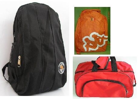上海厂定做生产电脑双肩背包，牛津布行李手提包，尼龙旅行包，仿皮休闲包