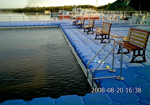 浮动泳池，泊靠码头，水上项目，浮动码头