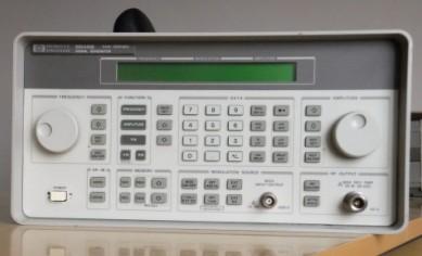 低价售 Agilent 8648B 8648B 信号发生器 何13929231880