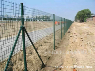 厂家供应加工定制铁路护栏 建筑安全网设备