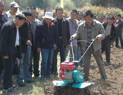 小型柴油微耕机 履带式微耕机 山东微耕机