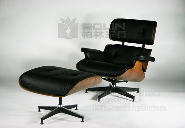 伊姆斯休闲躺椅(Eames Lounge Chair)