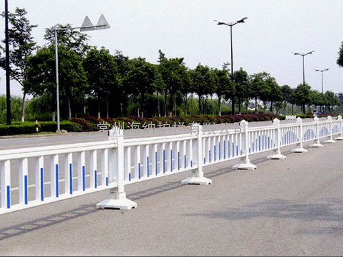 专业生产海南道路护栏，海南市政道路护栏