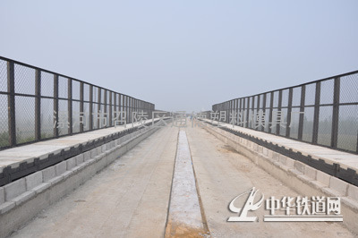 河南通德供应高速公路弧形喇叭口泄水口塑料模具