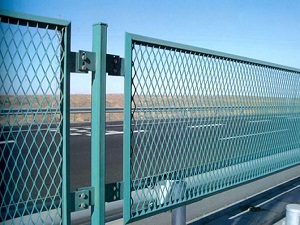 标准菱形板网 钢板网护栏网 高速公路防眩网安装便捷 可二次利用