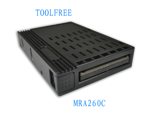 2.5转3.5英寸硬盘转接盒MRA260C