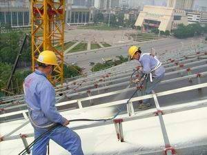 深圳双杰防水公司供应钢结构屋面专用自粘防水卷材