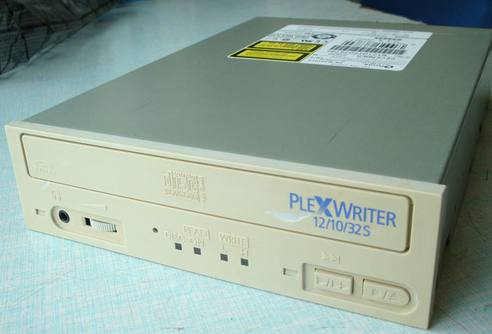  特价销售SCSI DVD CD光驱、刻录机