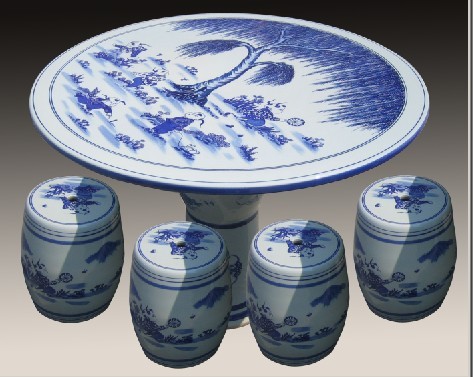 青花陶瓷瓷桌