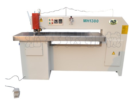 MH1300W单板拼缝机(无极变速)