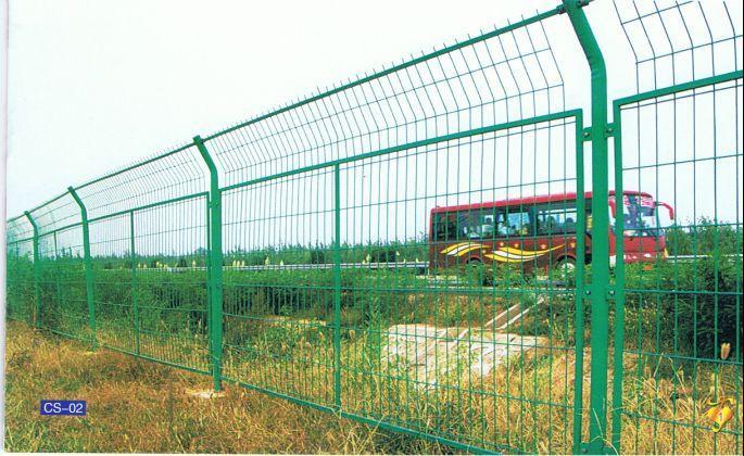 长沙护栏网隔离栅2013年最新热售中