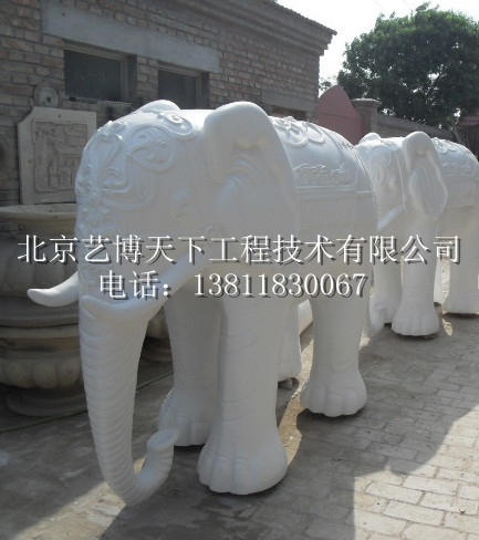 北京玻璃钢雕塑专业公司