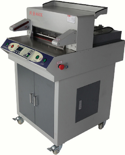武汉新昊设备供应明月460X程控切纸机，数控程控分切切纸机，独立压纸5CM厚