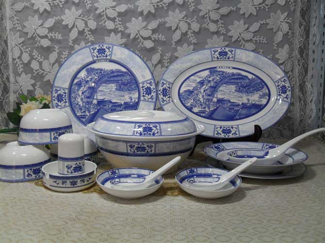 景德镇传统青花玲珑套装陶瓷餐具