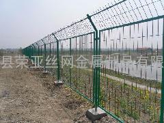 护栏网隔离栅网片钢板网护栏刺绳